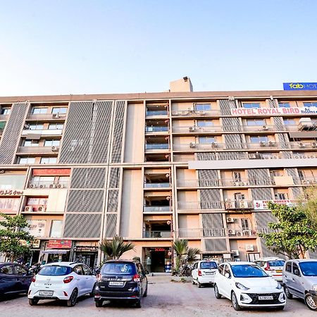 Fabexpress Royal Bird Hotel Ahmedabad Ngoại thất bức ảnh