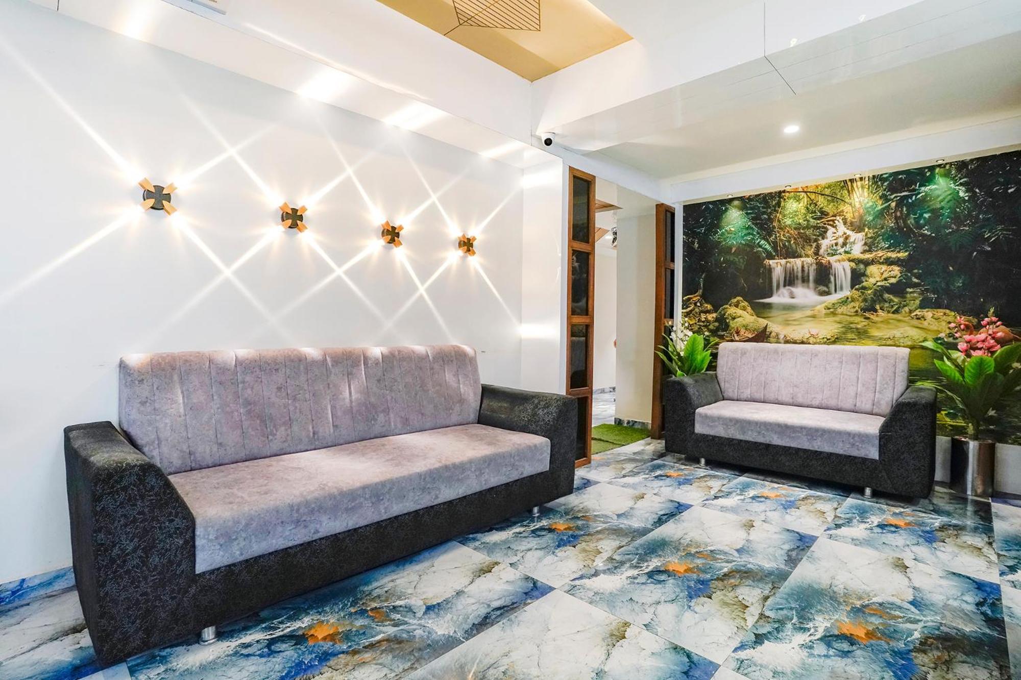 Fabexpress Royal Bird Hotel Ahmedabad Ngoại thất bức ảnh
